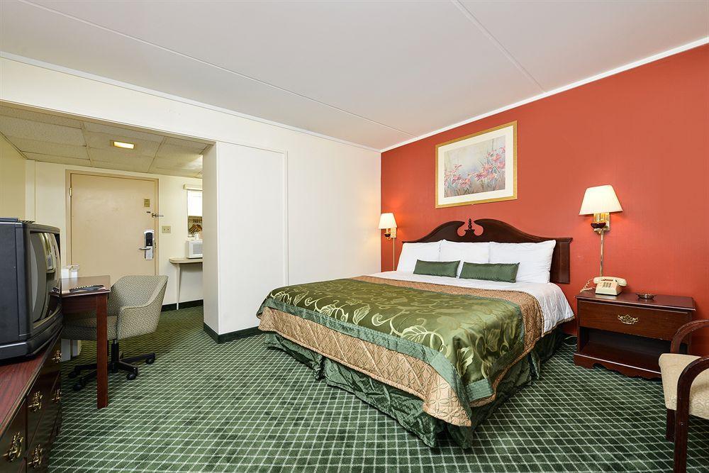 Center Street Value Inn Auburn Eksteriør bilde